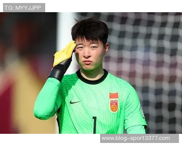 中国女足半场落后苏格兰三球张琳艳破门朱钰遭遇两次吊射失误